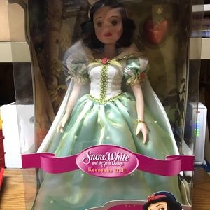 Porcelain Collection:  Disney Snow White